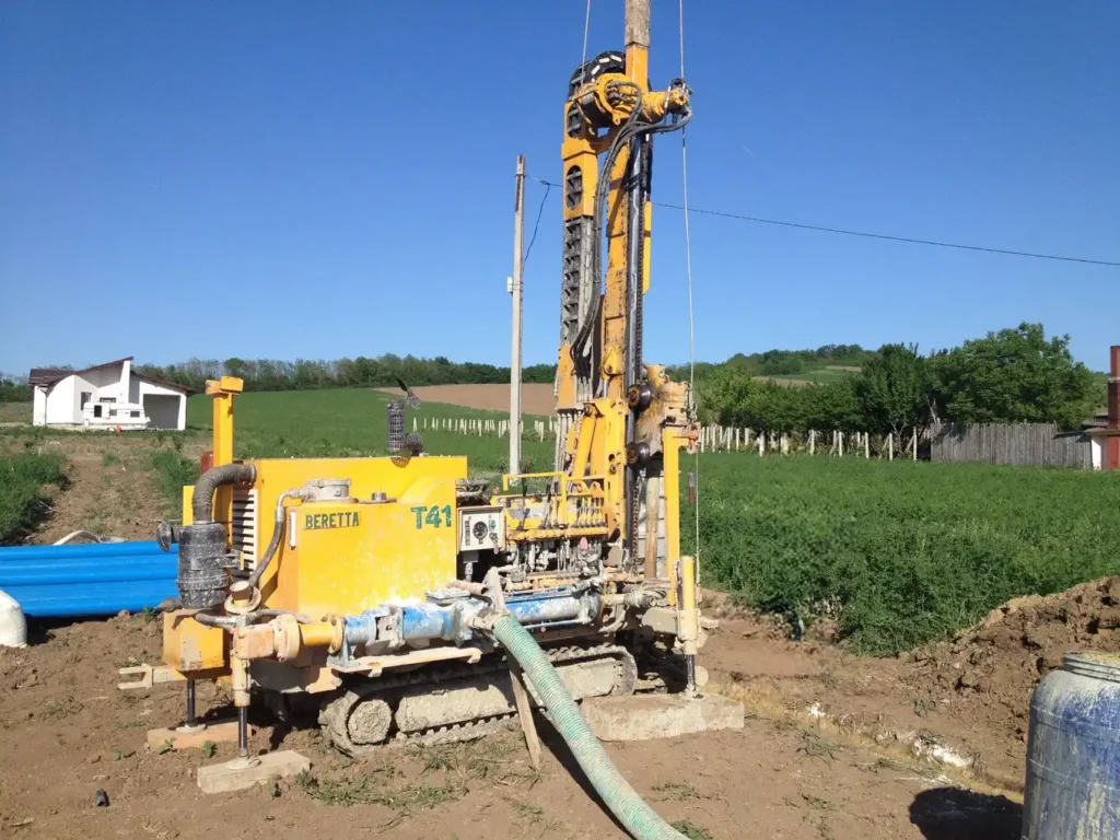 Foraj puț în Brașov — lucrare foraje puțuri Constructori Evaluați